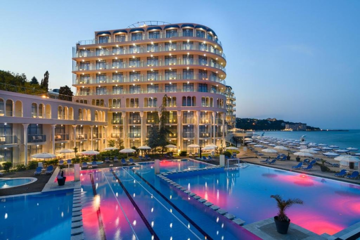 AZALIA Hotel