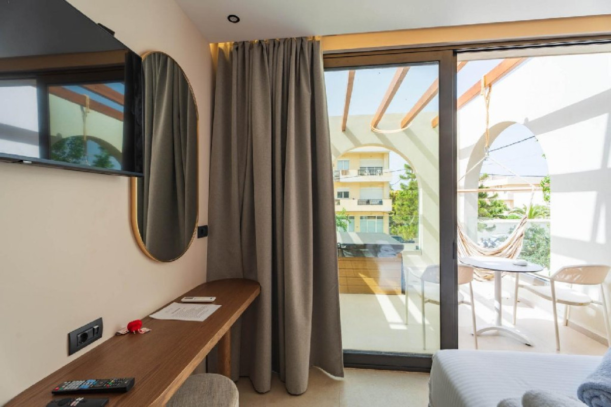 VAYA SUITES OMILOS HOTELS