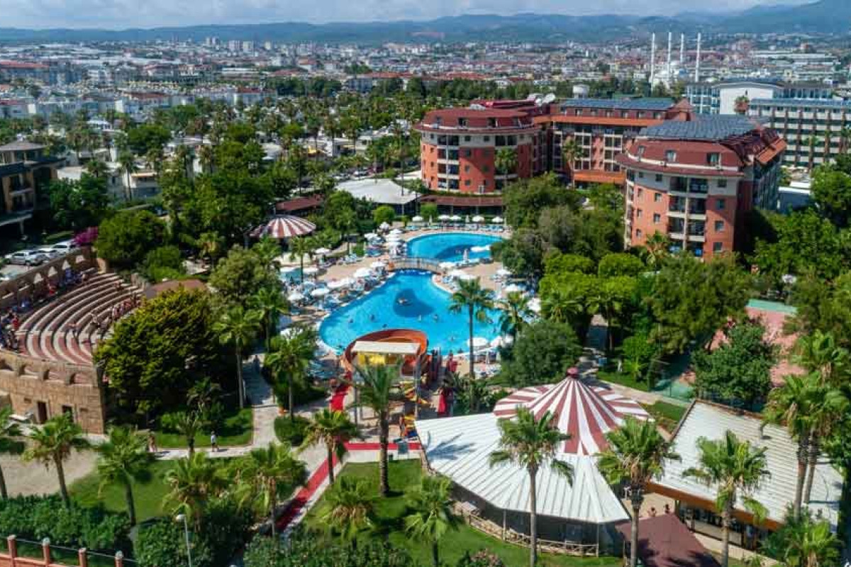 PALMERAS BEACH HOTEL