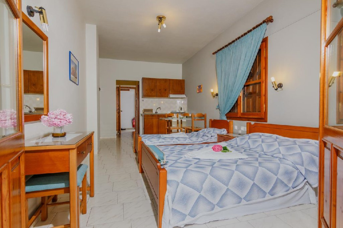 Charoula Studios and Maizonettes - Platanias