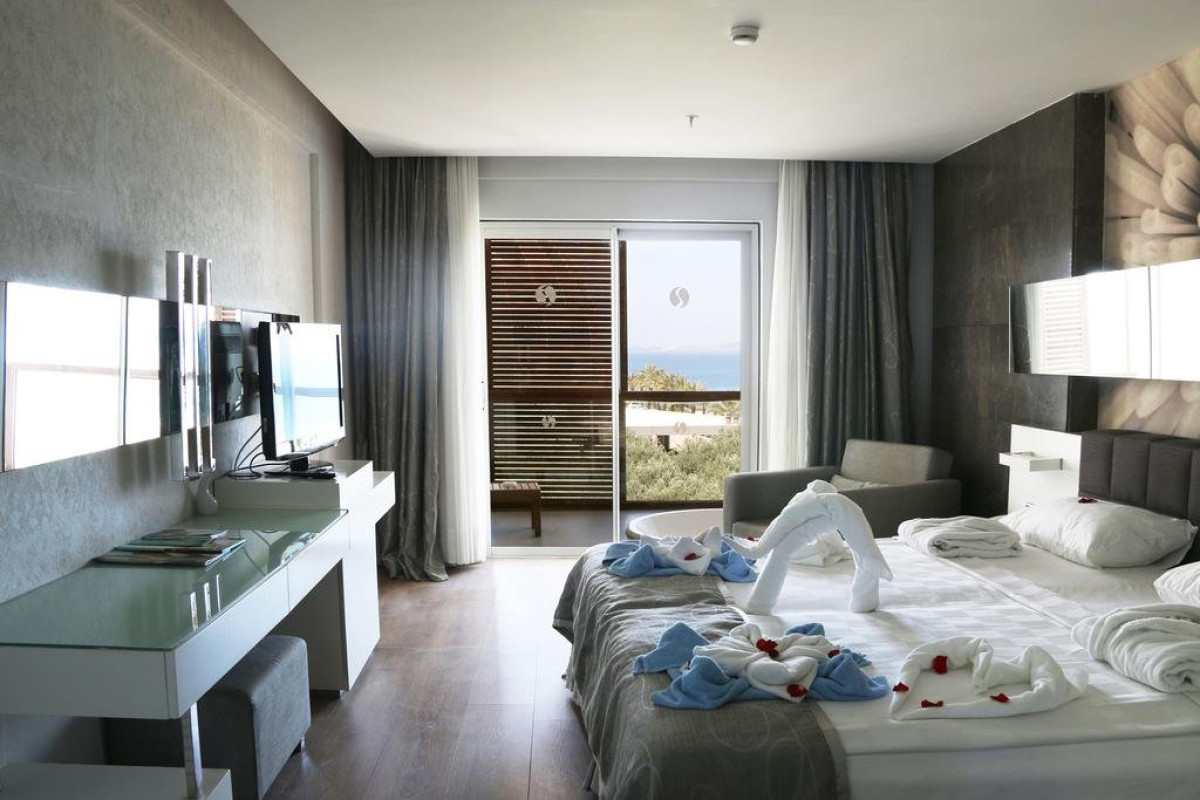 SENTIDO GOLD ISLAND HOTEL