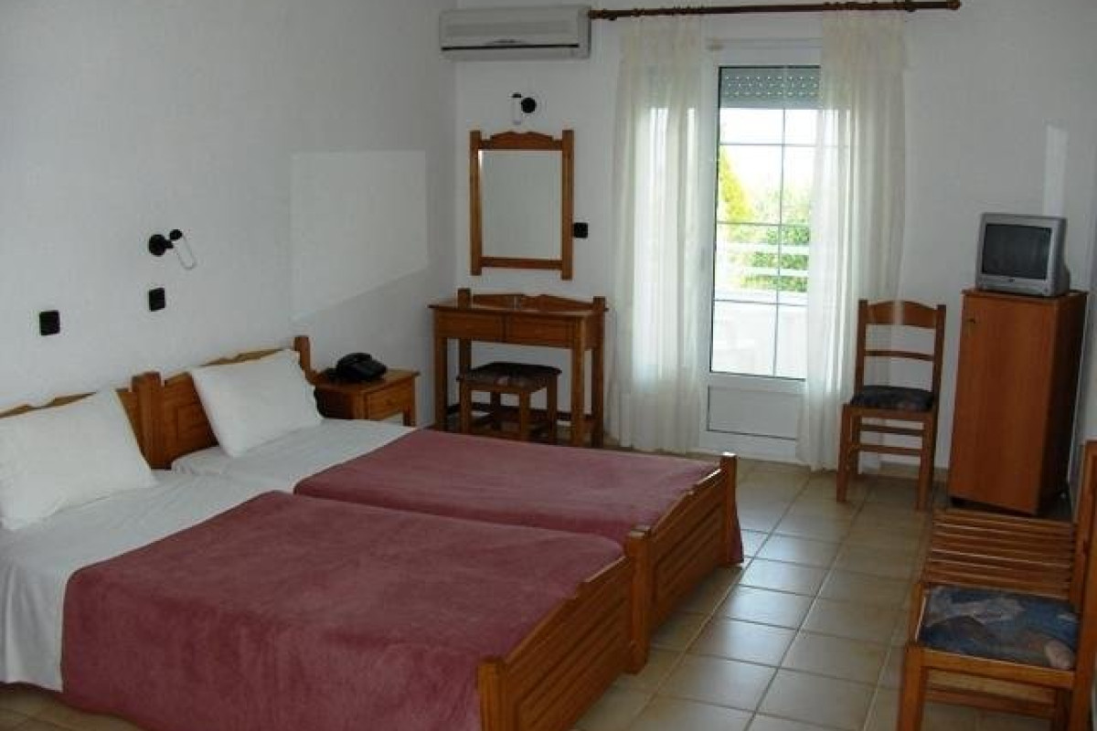 Achilion Hotel (Skala Potamias)
