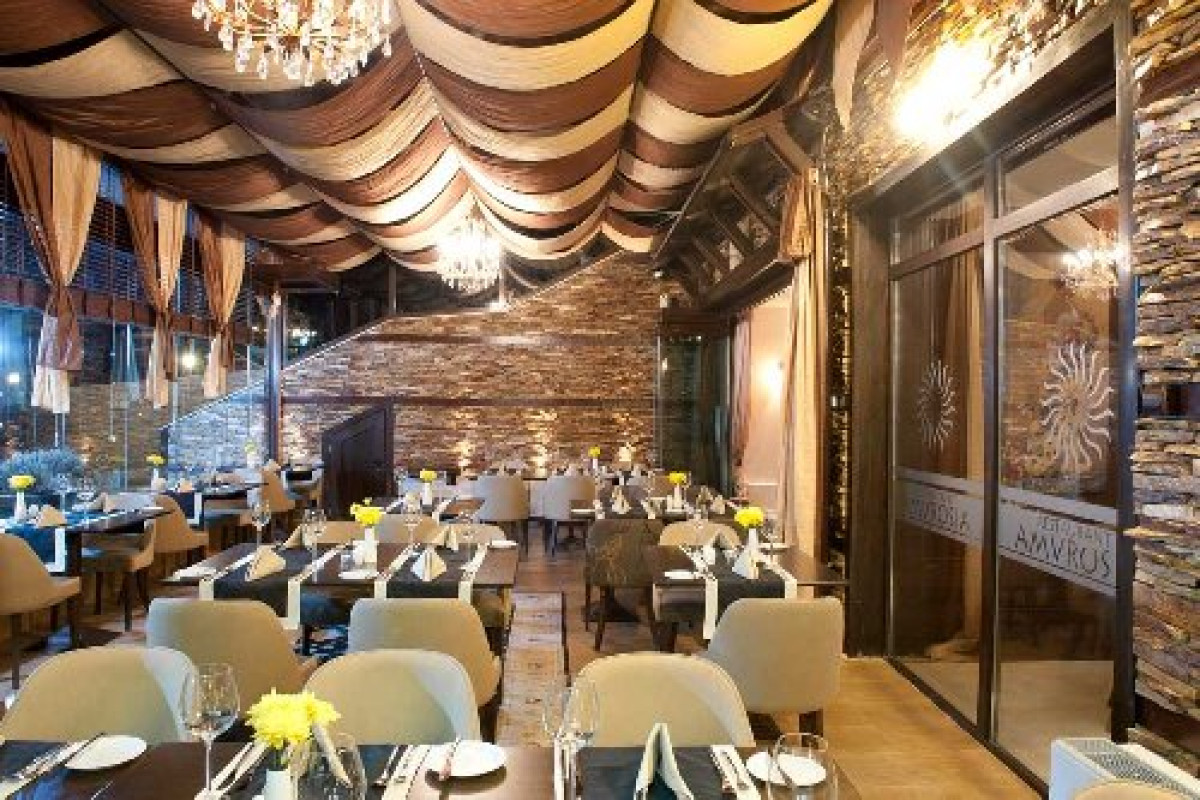PREMIER LUXURY MOUNTAIN RESORT
