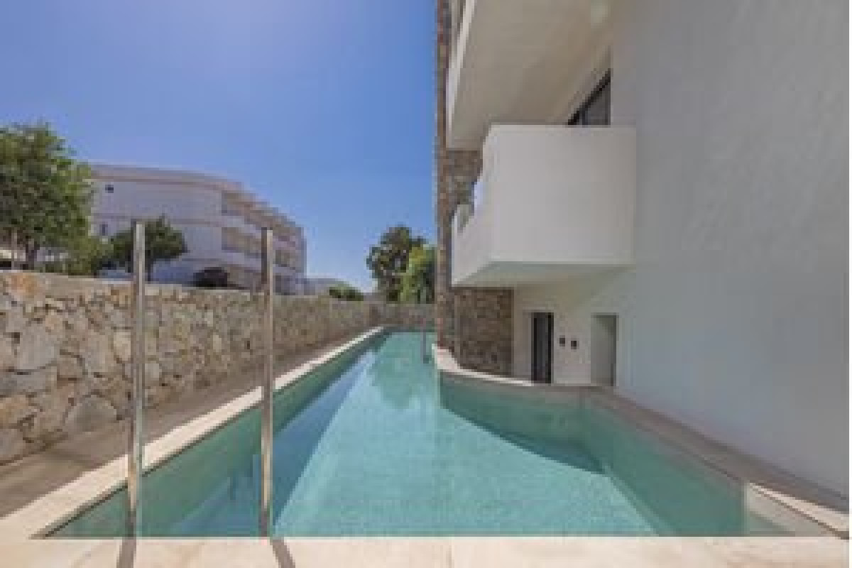 Cabana White Boutique Hotel and Suites