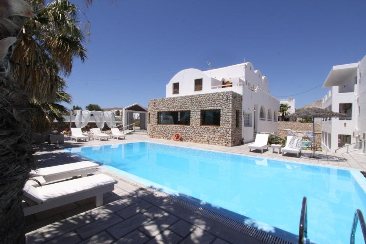 Iliada (Perivolos - Santorini)