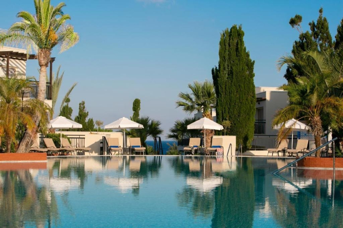 Louis Paphos Breeze