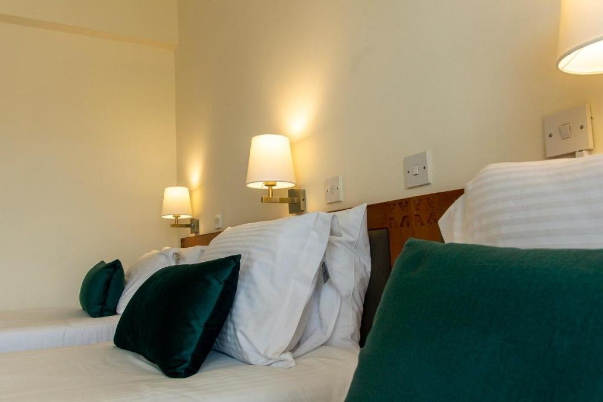 PEFKOS HOTEL (Limassol)