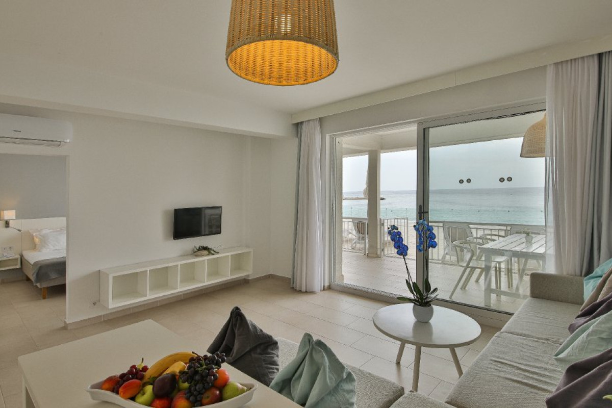 WHITE LAGOON  RESORT