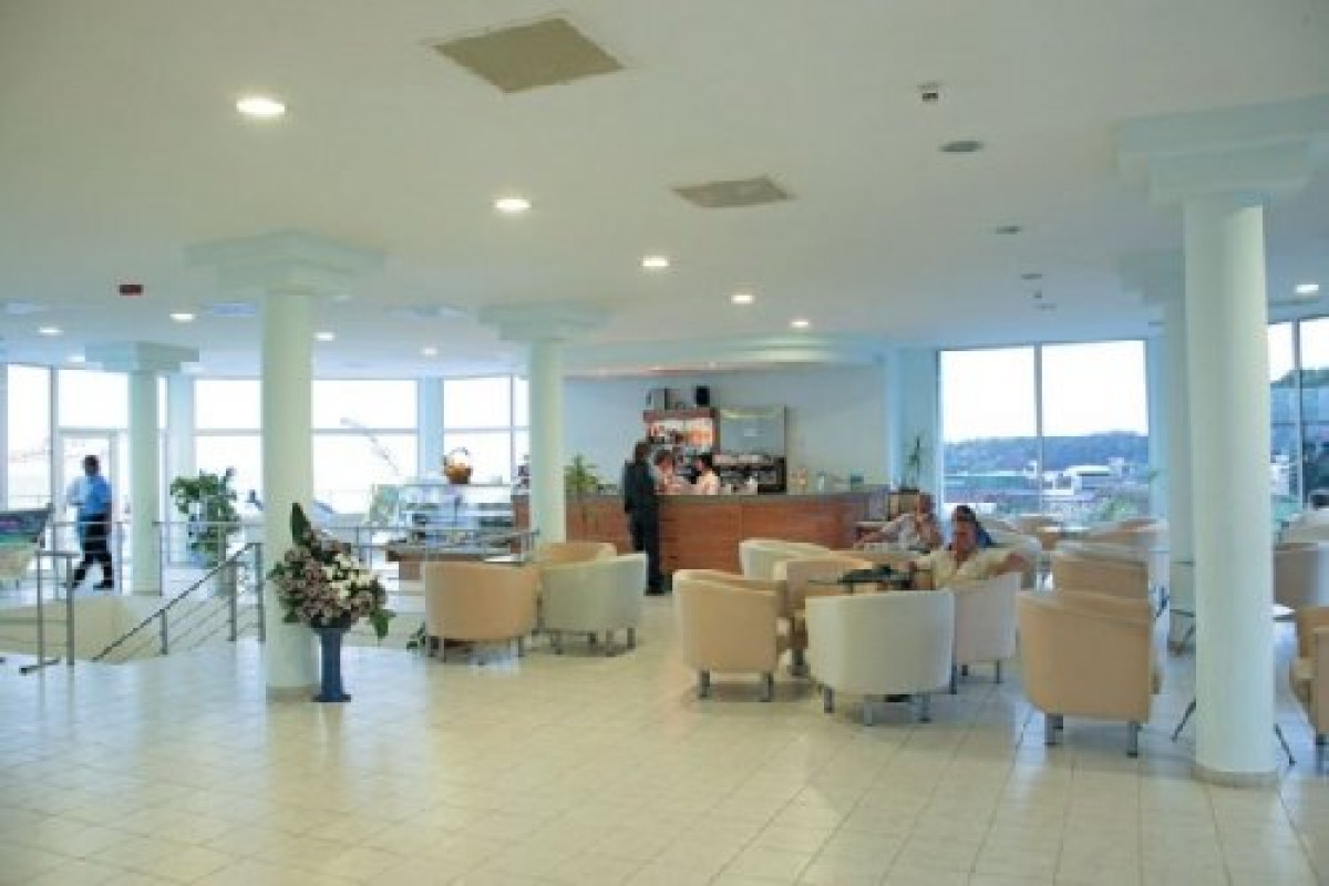 DOLPHIN MARINA