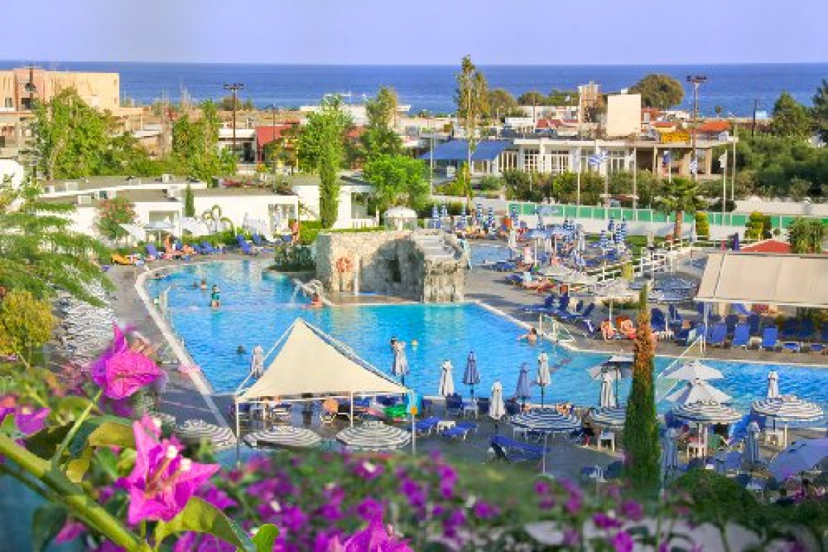 Sun Palace