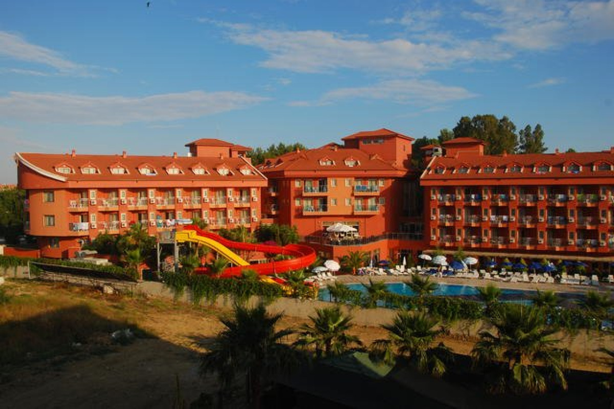 CLUB SIDE COAST HOTEL