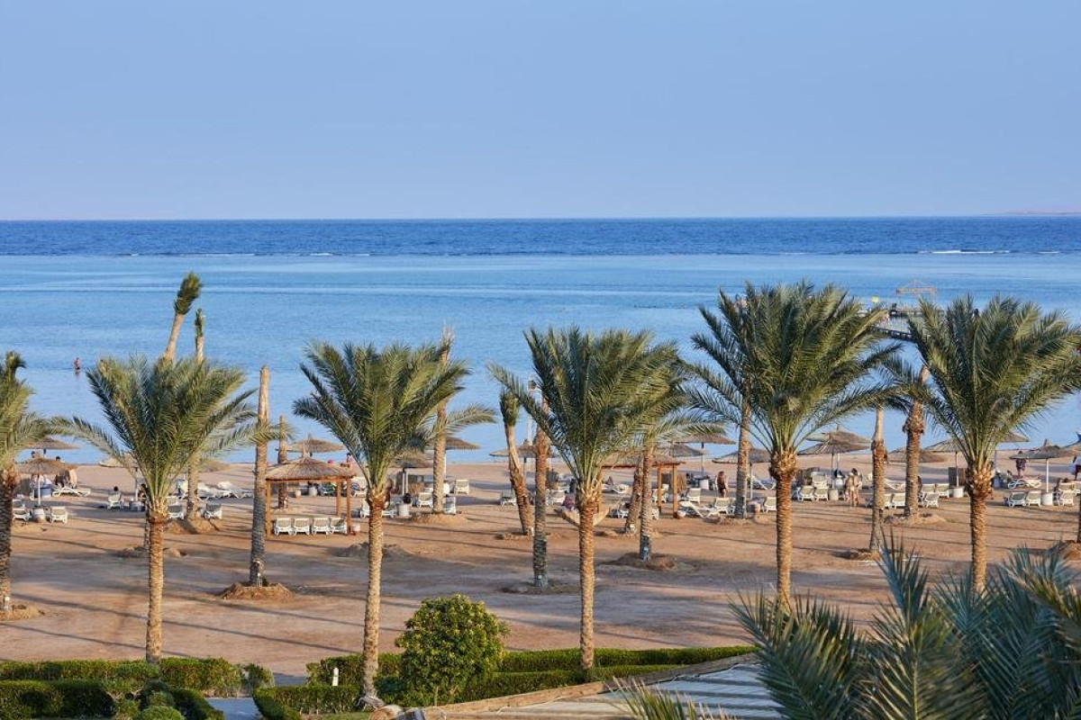 Coral Sea Water World Resort
