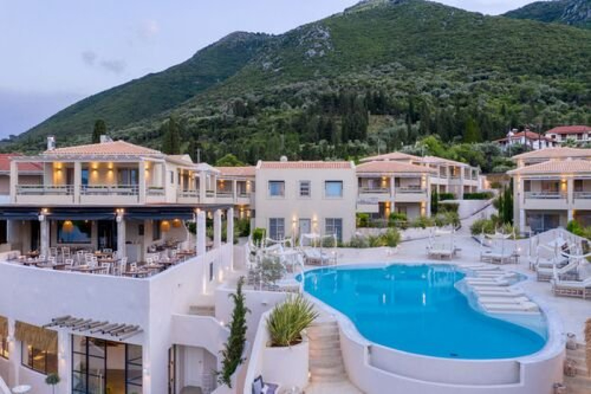 Crystal Waters Sapphire Hotel (F)