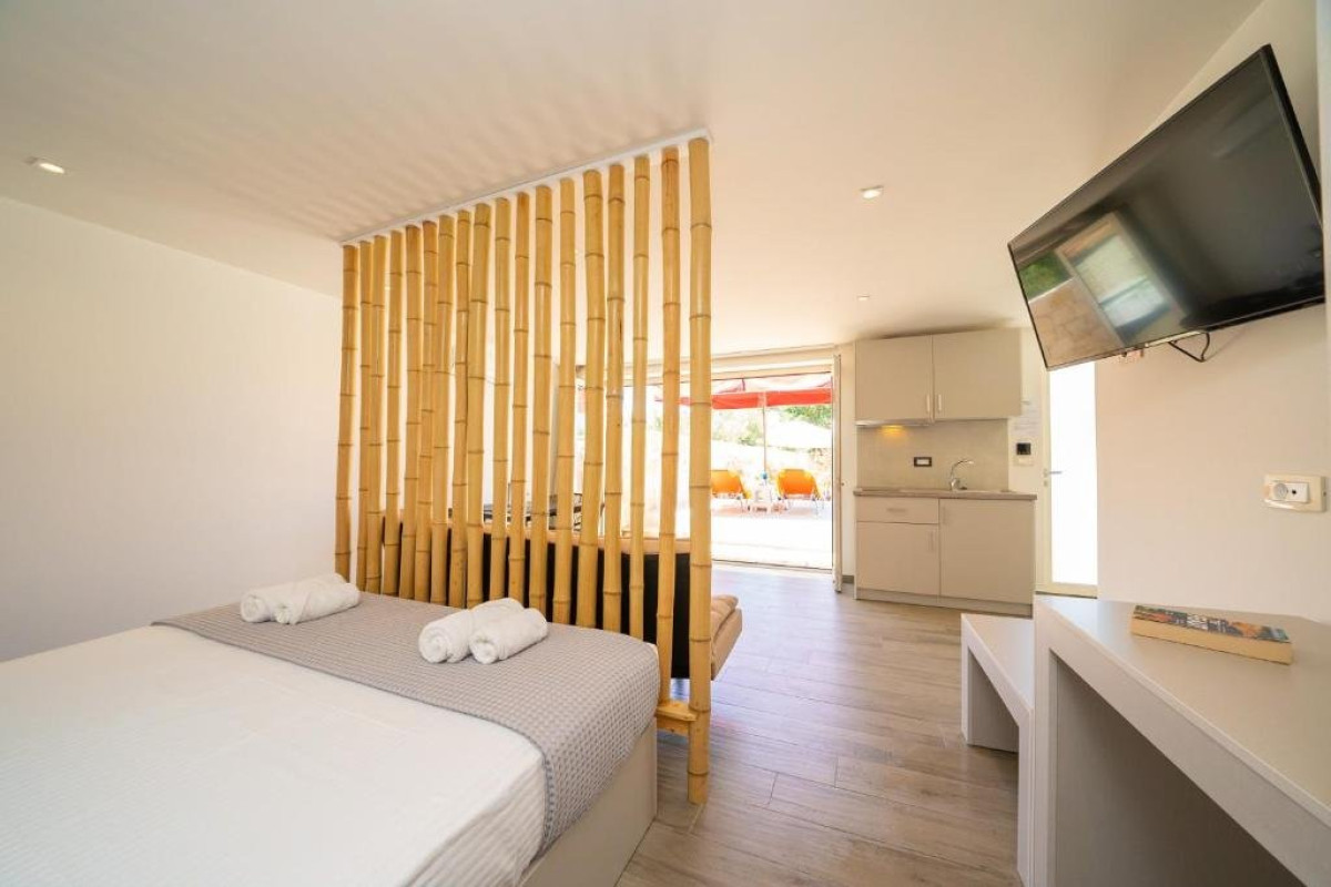 Makris Yialos Apartments