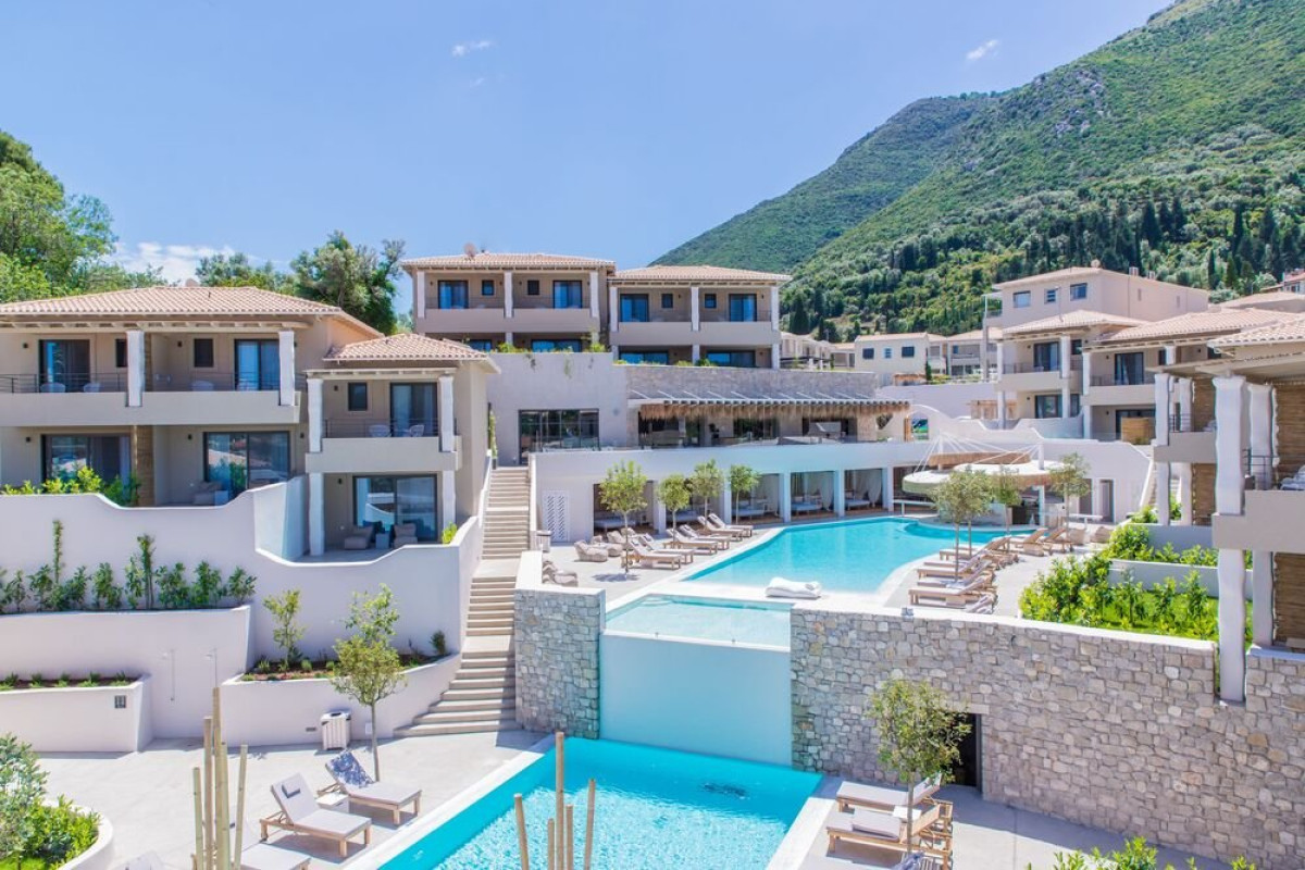 Crystal Waters Sapphire Hotel (F)