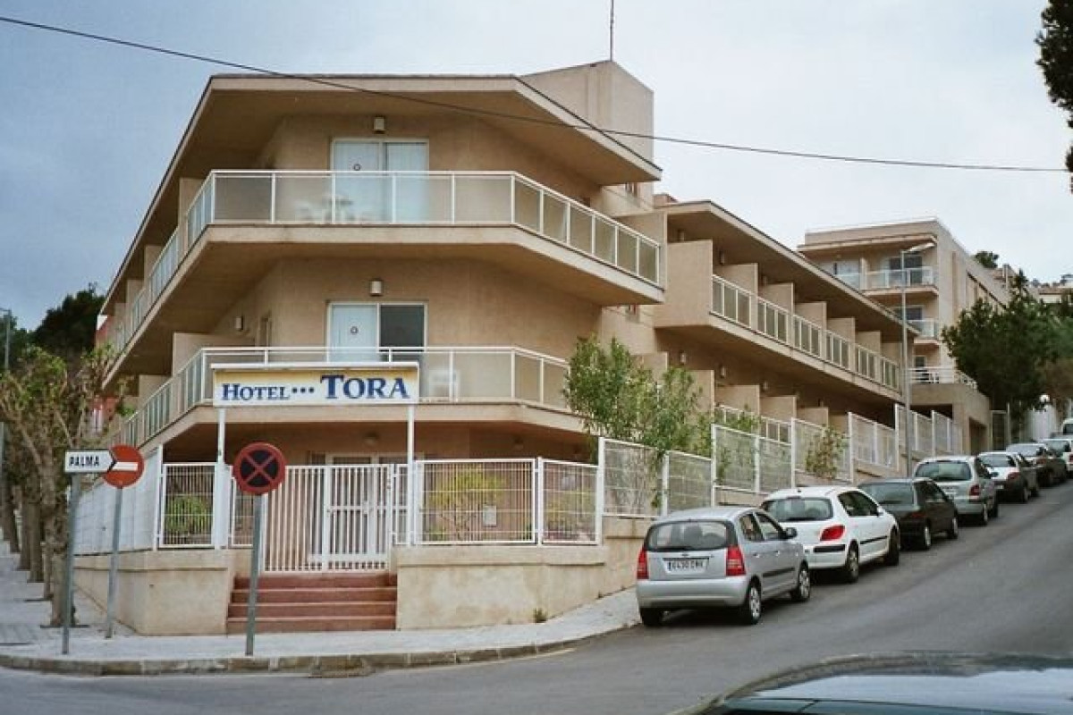 Hotel Tora
