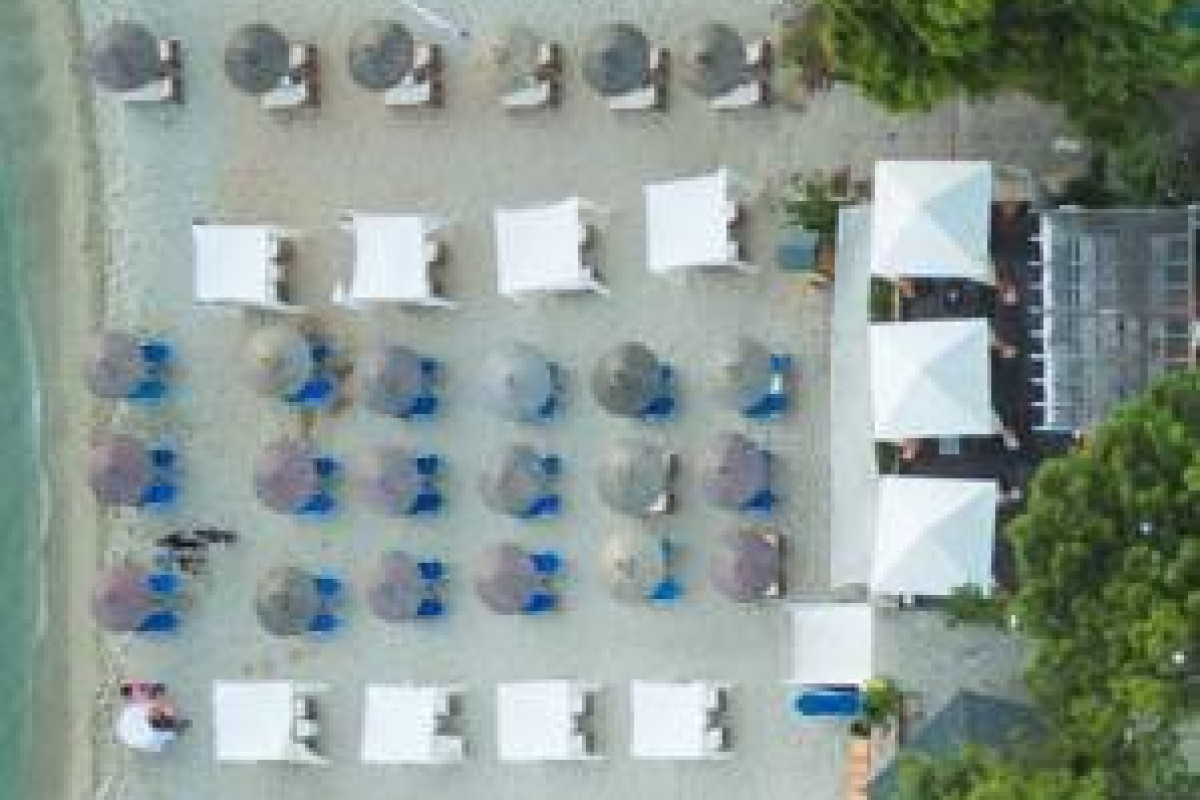 Kapahi Beach Hotel ( Pefkari)
