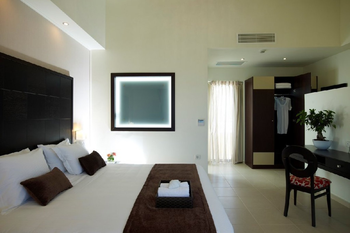 The Royal Blue Resort and Spa (K)