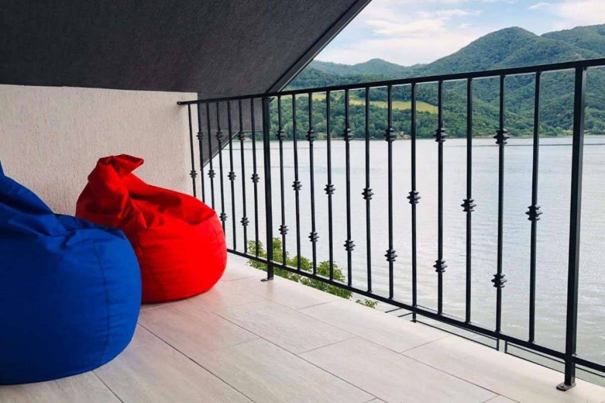 NOAH river house