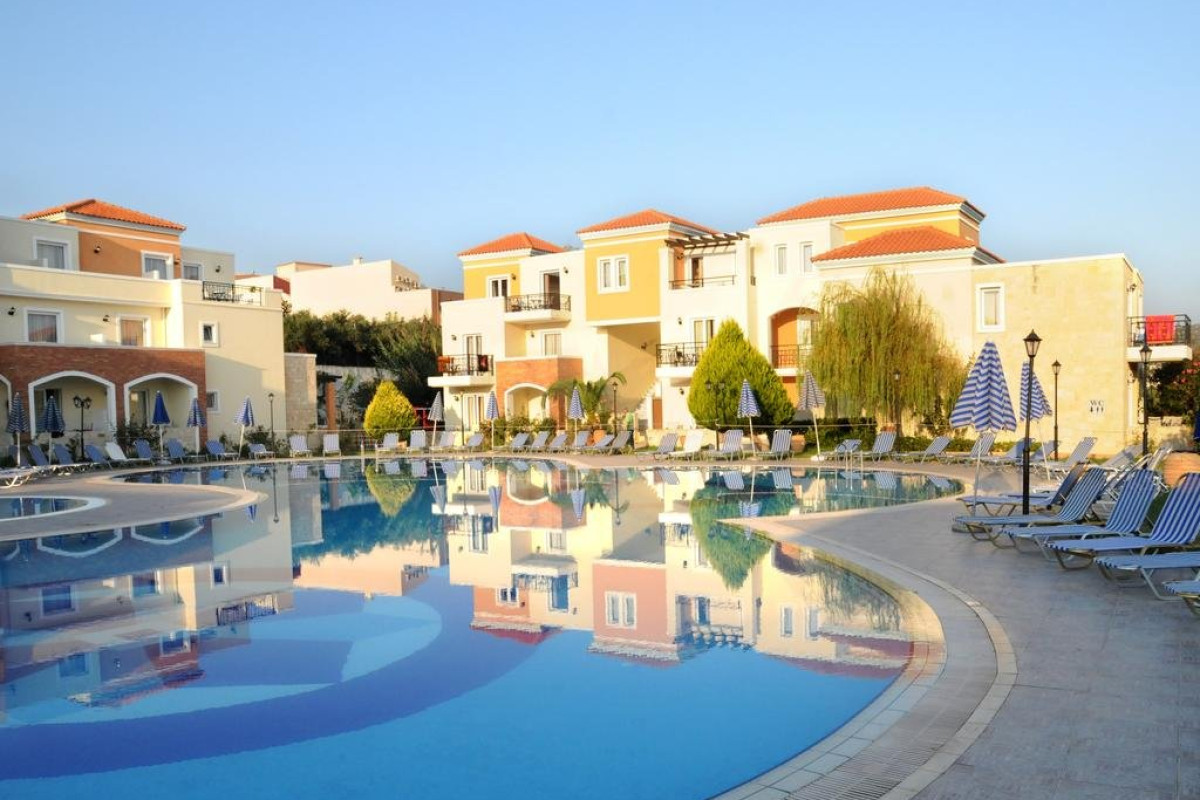 CHRISPY WORLD HOTEL (K)