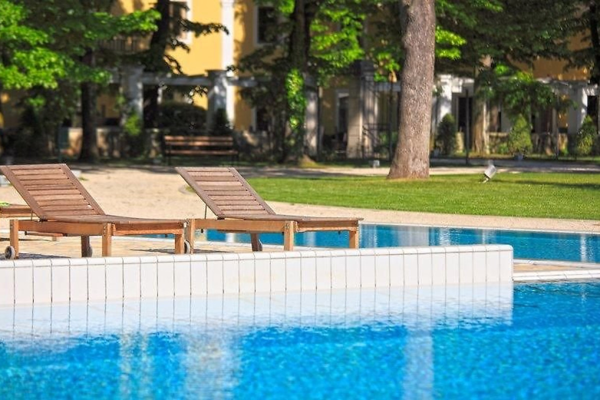 Hotel Donat (Zadar)