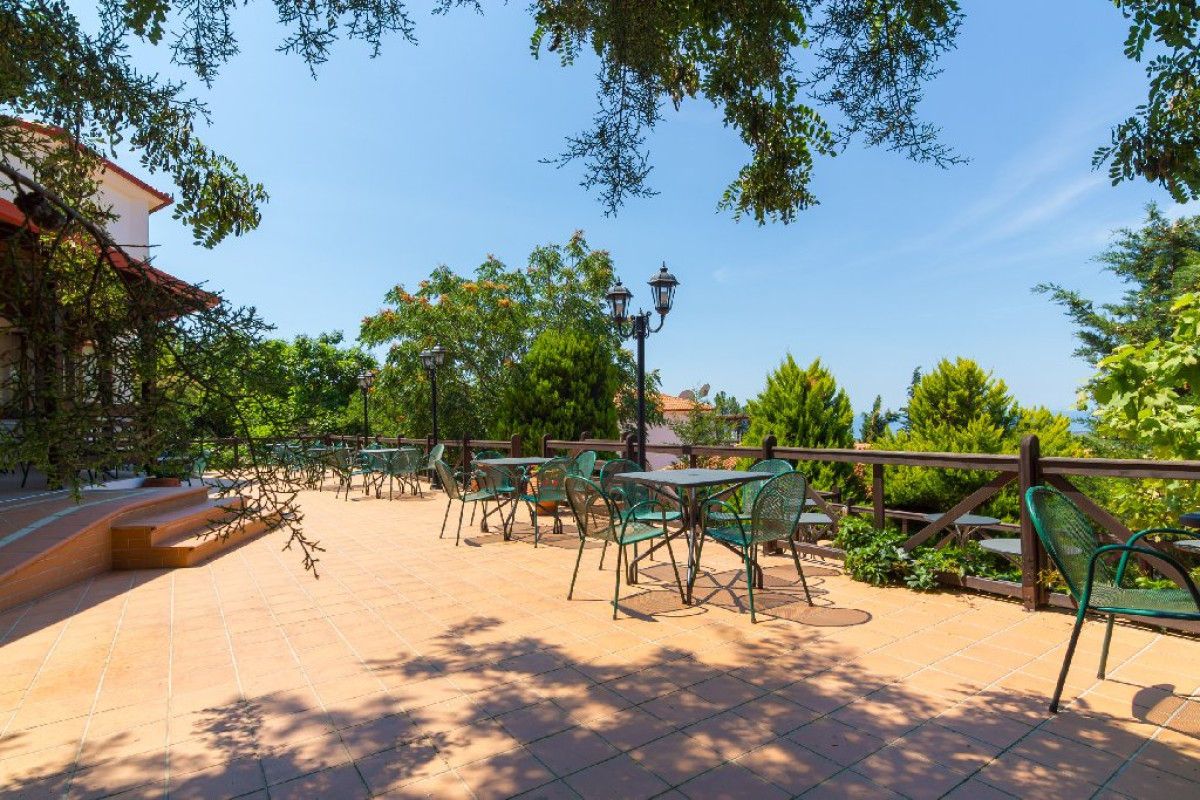 Roxani Country House