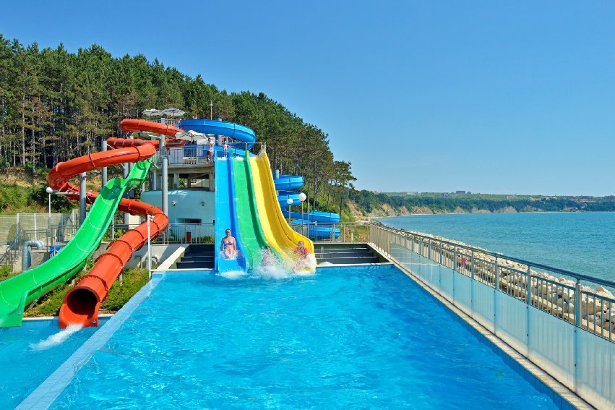Sol Luna Bay Resort
