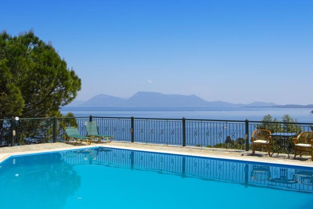 Aliki Hotel (Nikiana)