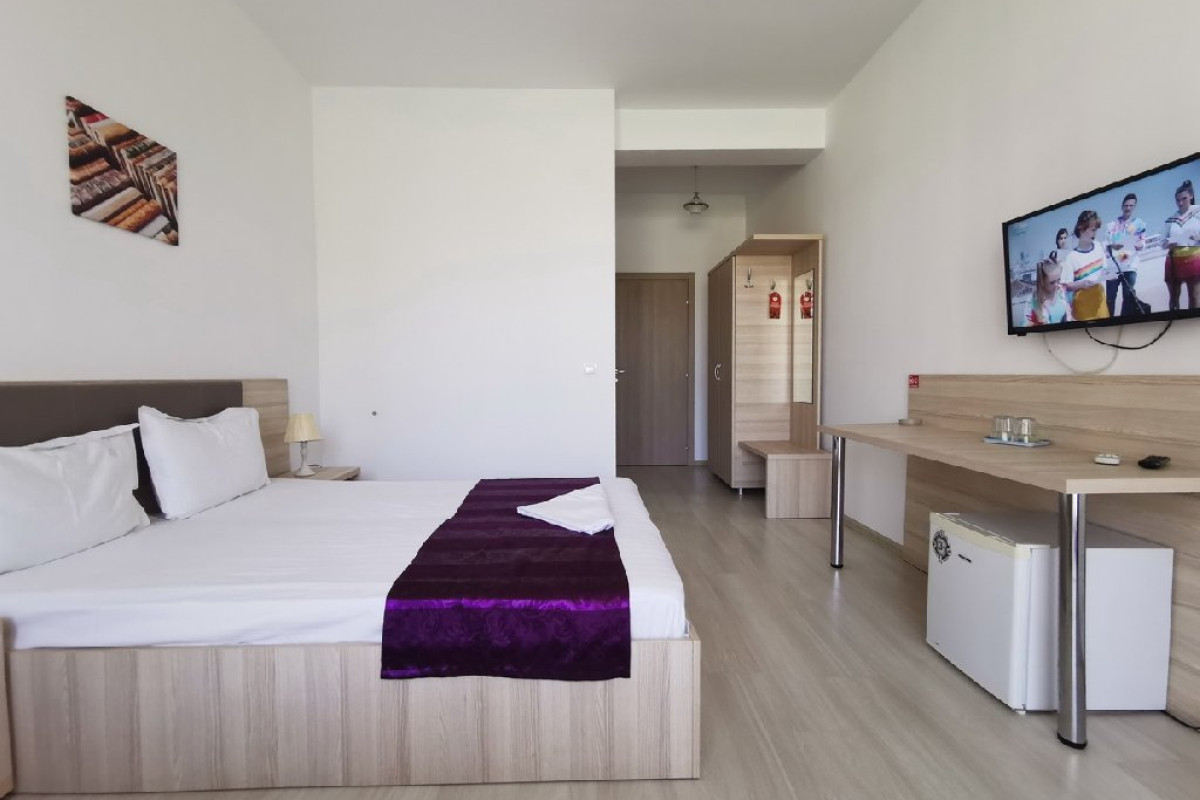 Q Hotel