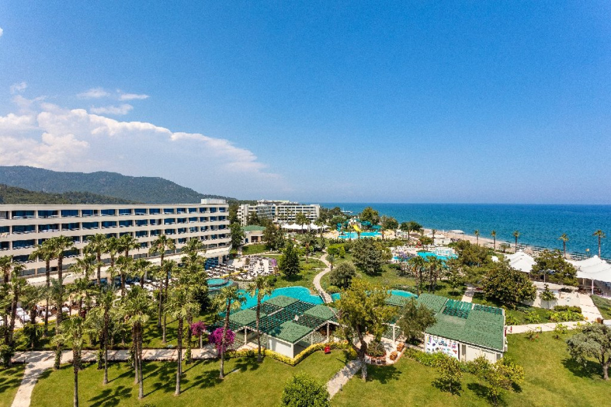 MIRAGE PARK RESORT
