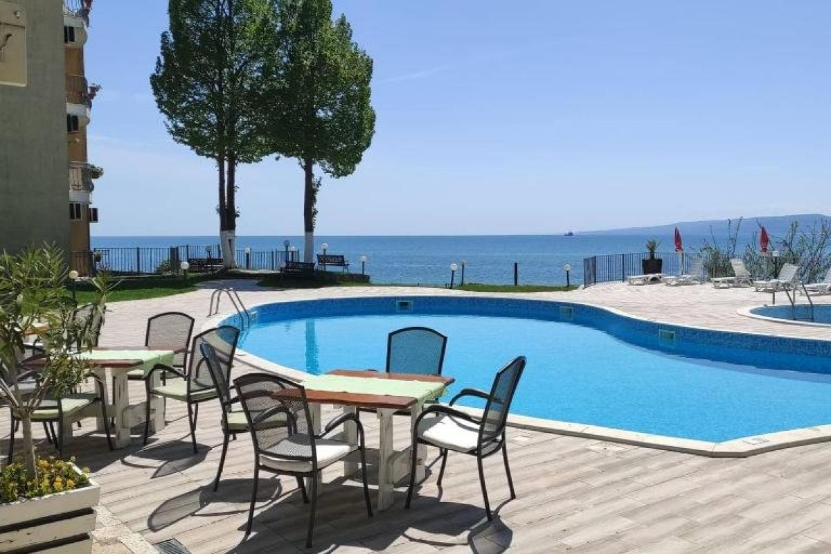 Helios Hotel