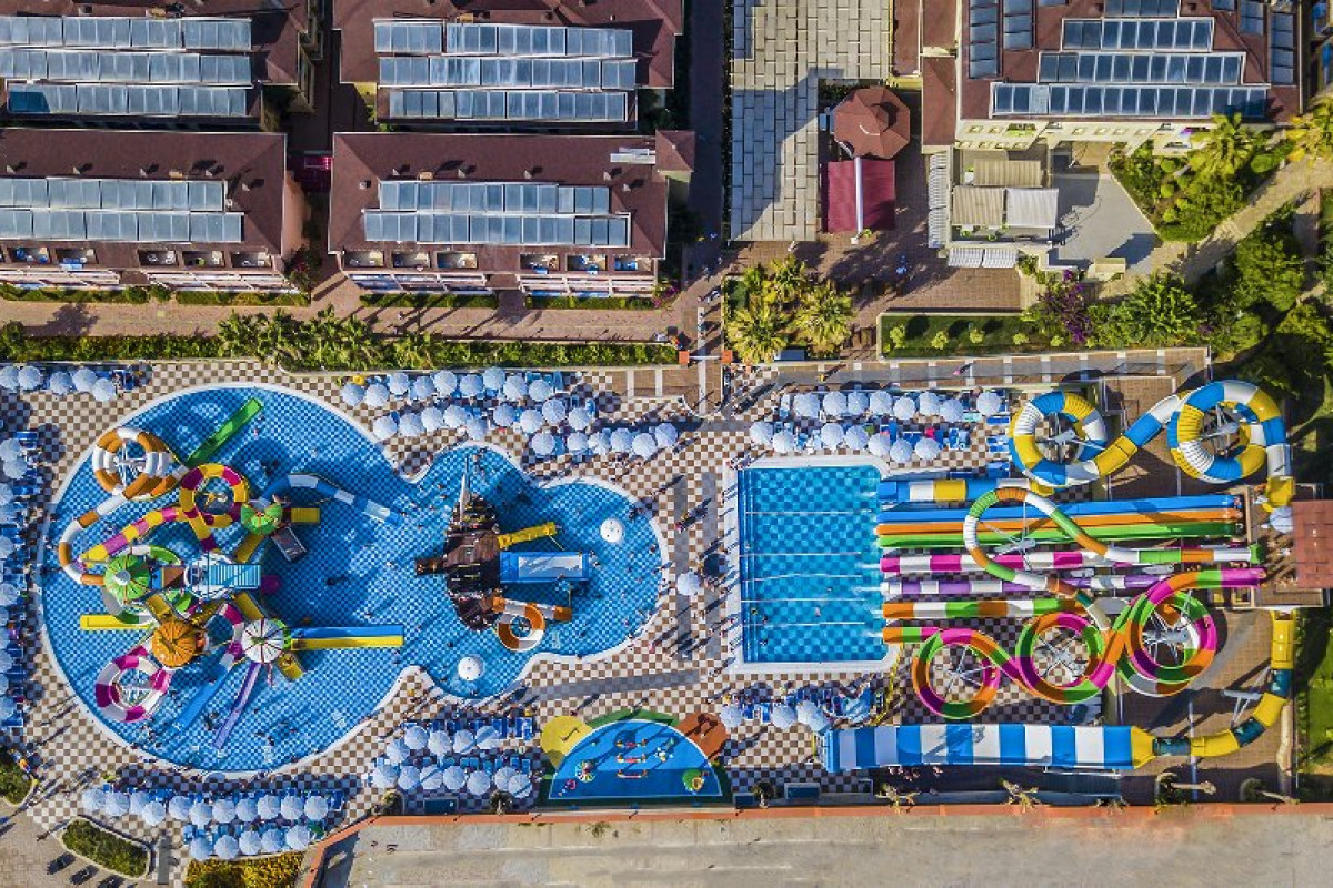 LONICERA WORLD HOTEL