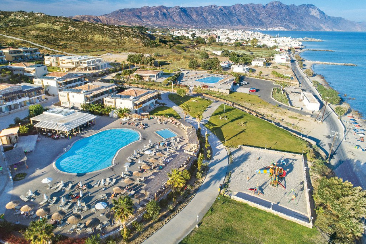 Grand Blue Hotel