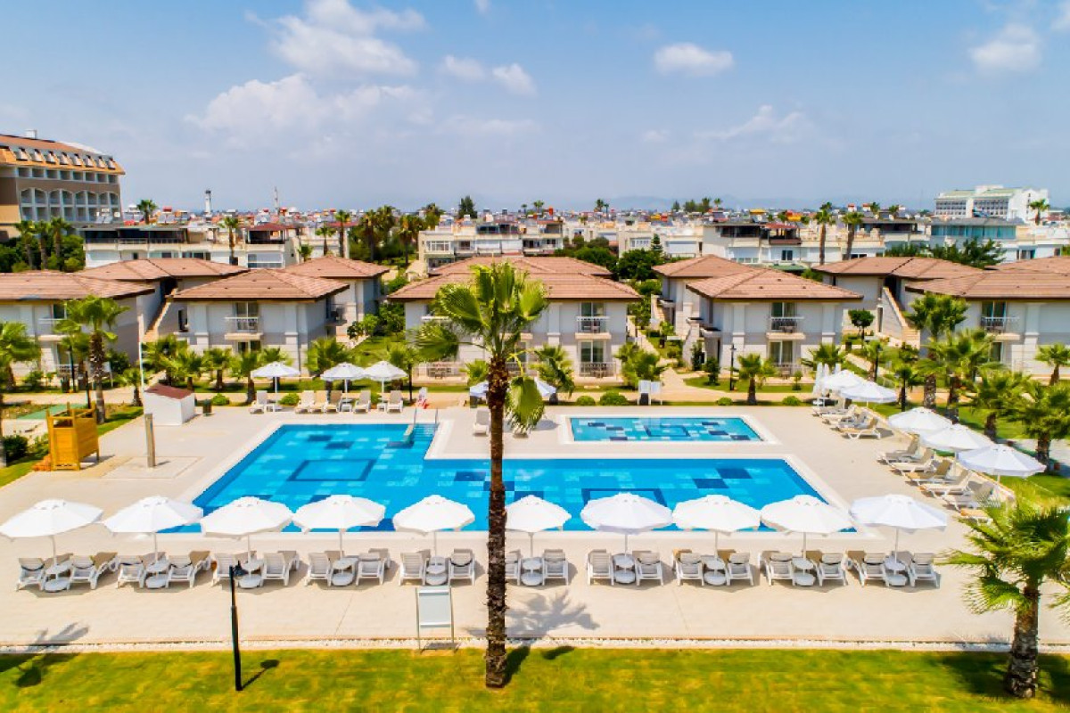 CRYSTAL BOUTIQUE BEACH RESORT