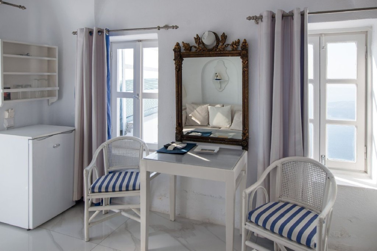 Alexander Villas (Imerovigli - Santorini)
