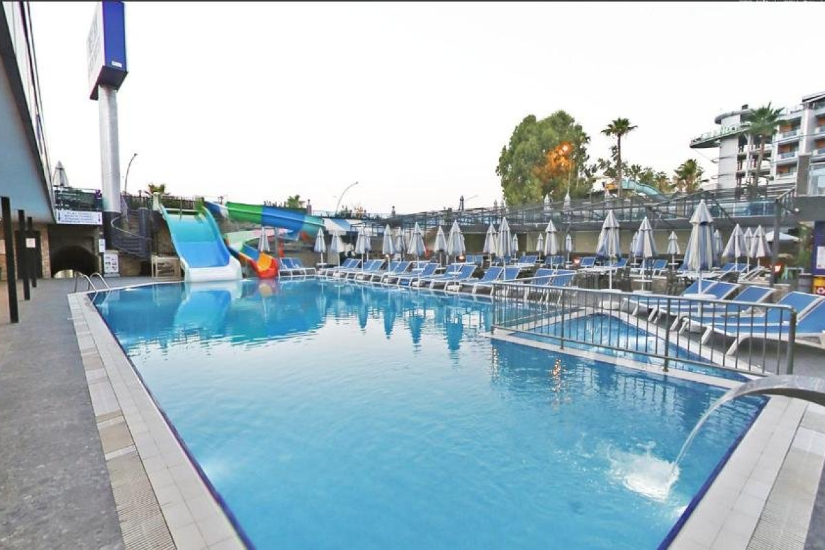 Relax Beach Hotel