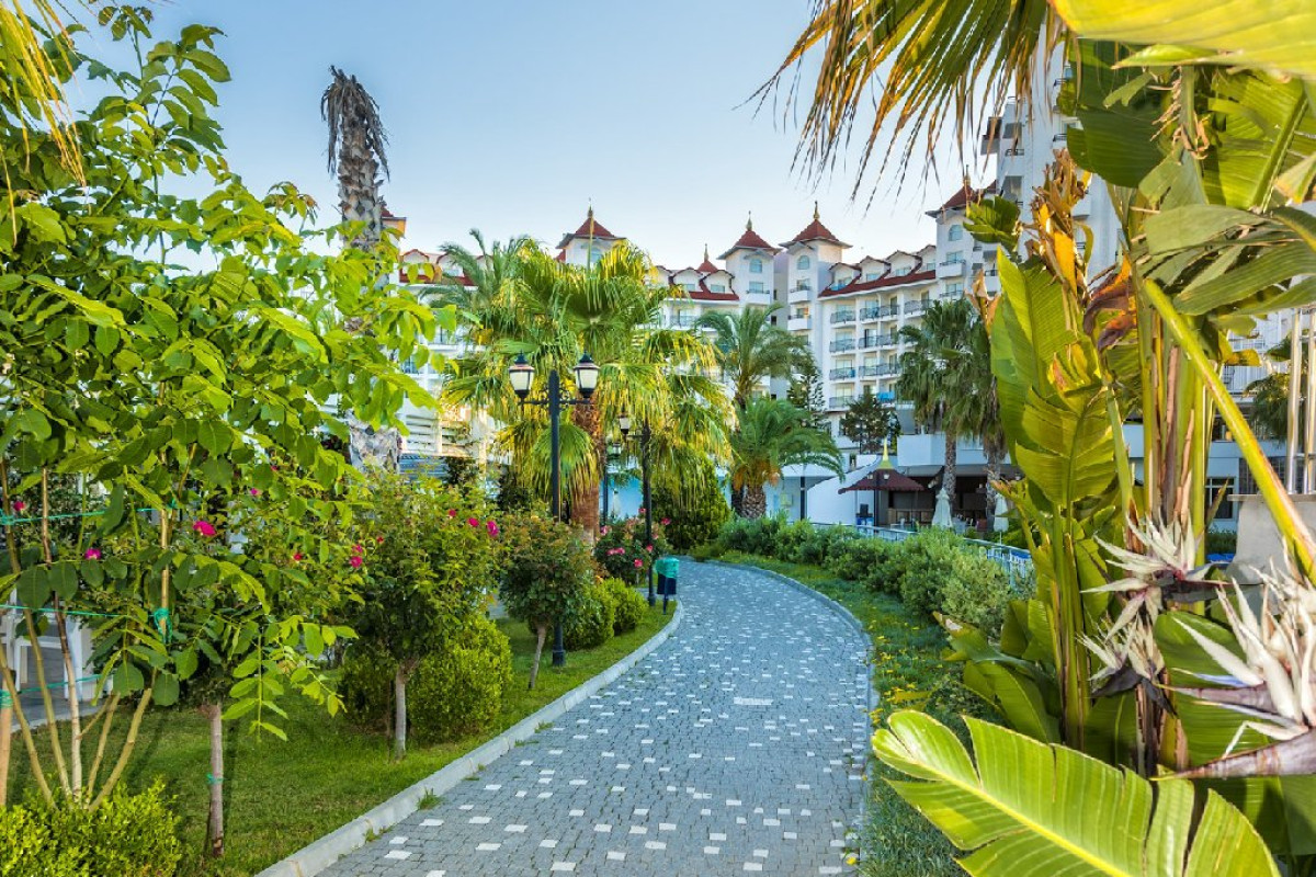 SERENIS SIDE HOTEL