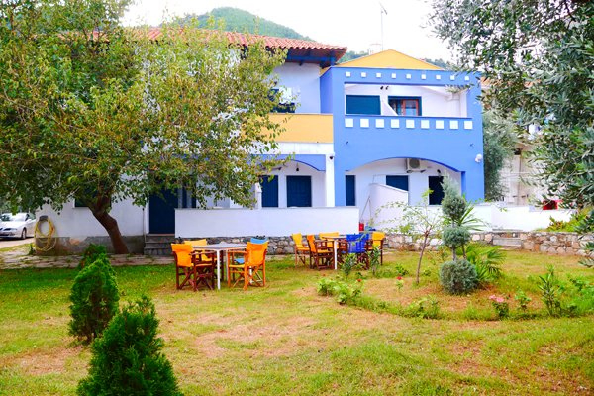 Blue Sky Villas (Skala Potamias)