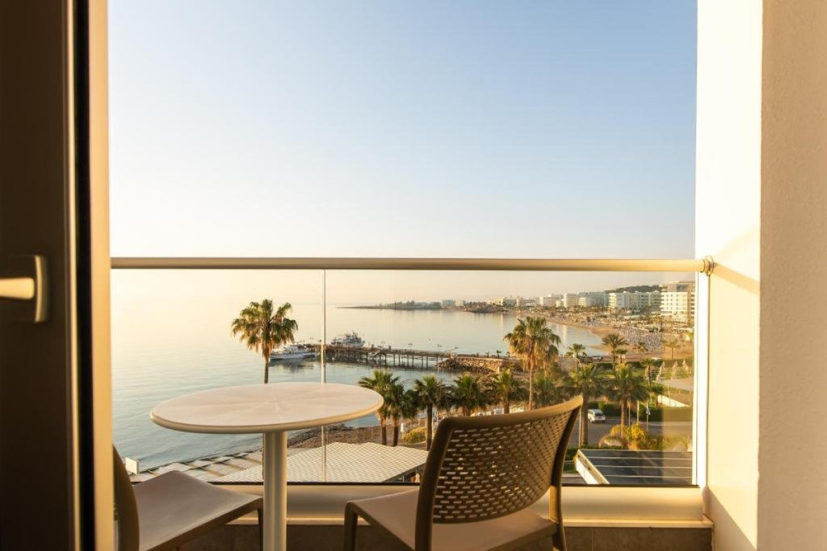 Evalena Beach Hotel