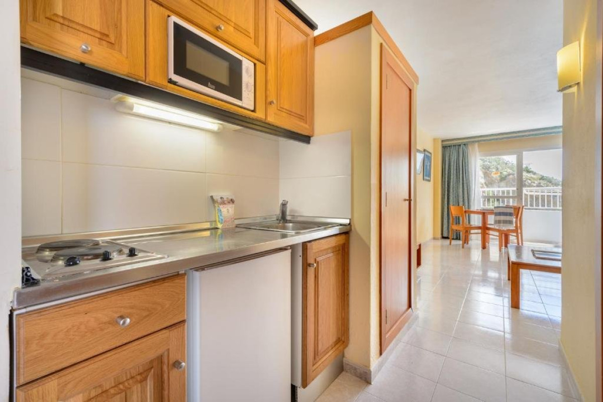 VIBRA TROPICAL GARDEN APARTMENTS