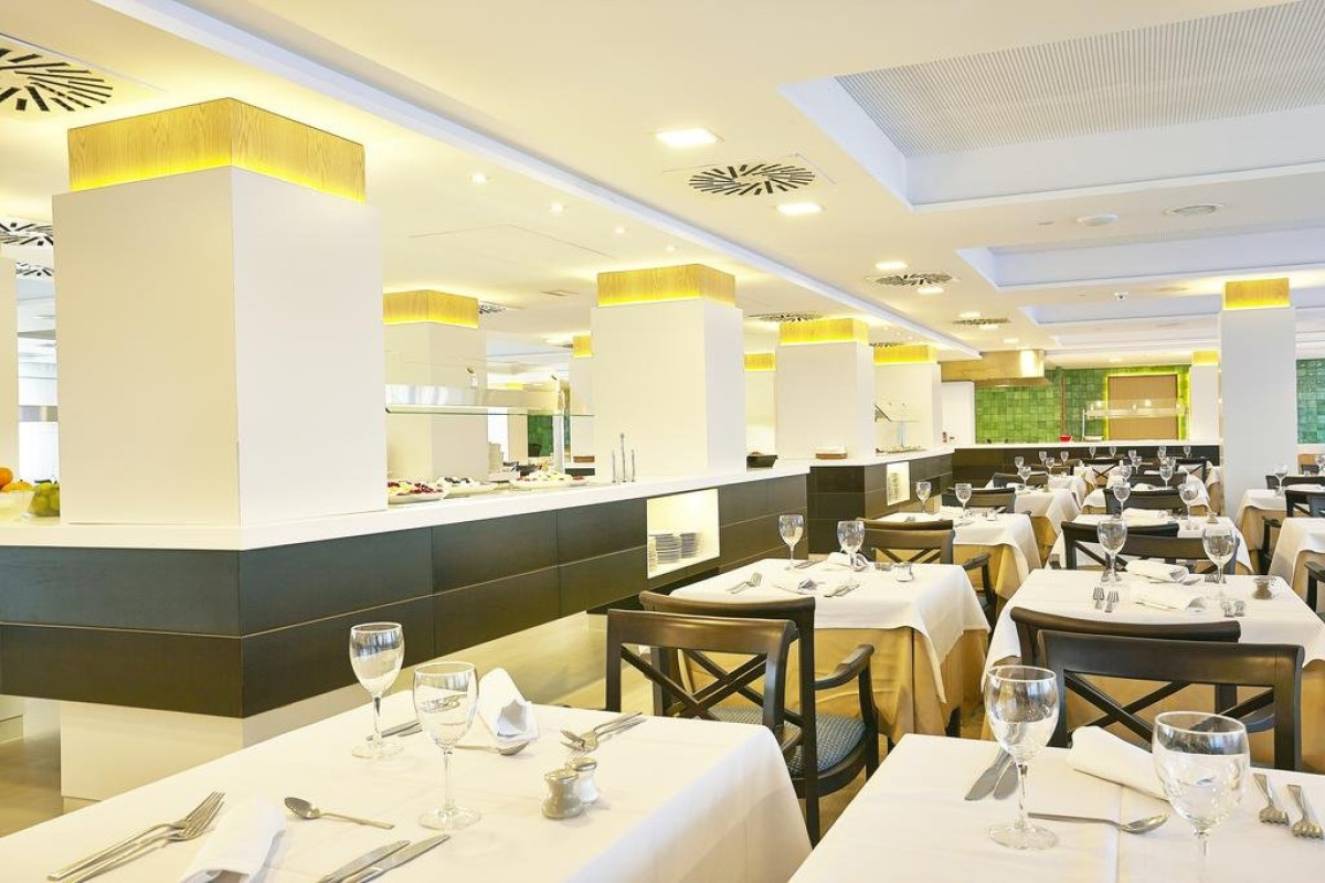 Grupotel Acapulco Playa (Adults Only)