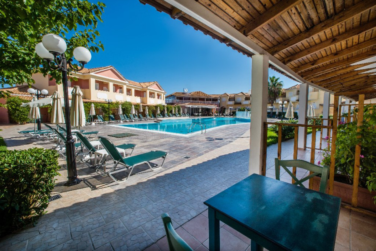 ECORESORT ZEFYROS (Agios Kiriko)