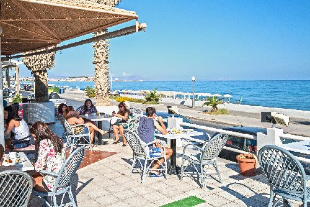 Flisvos Beach