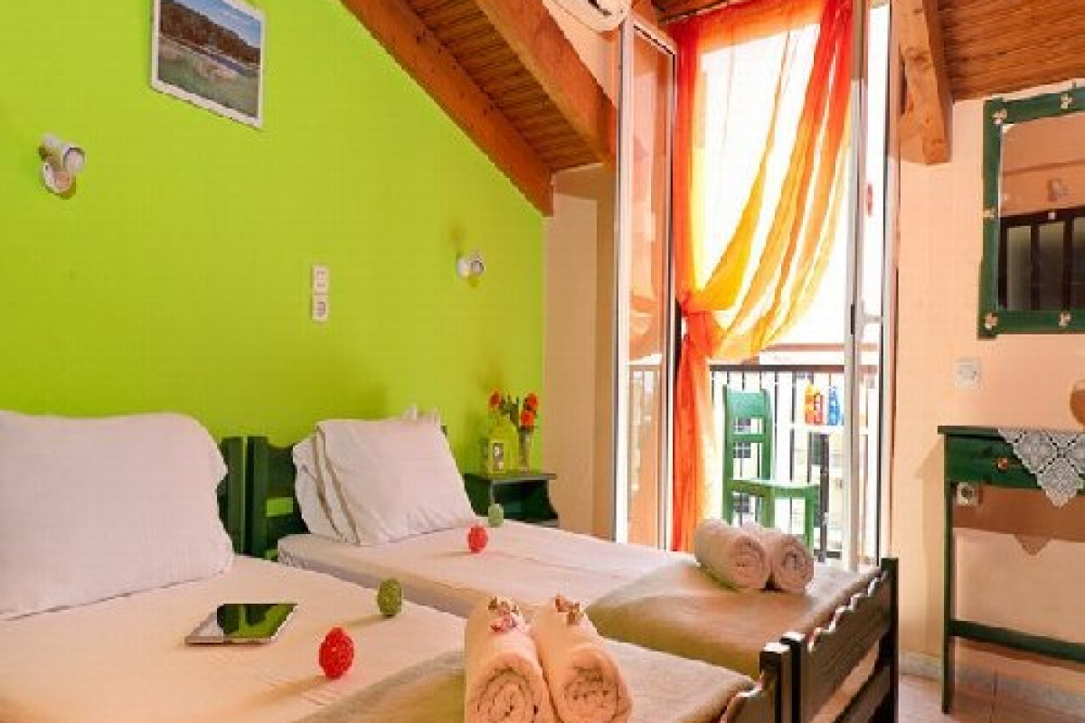 Two Brothers Studios (Kalamaki) recomandat 3*