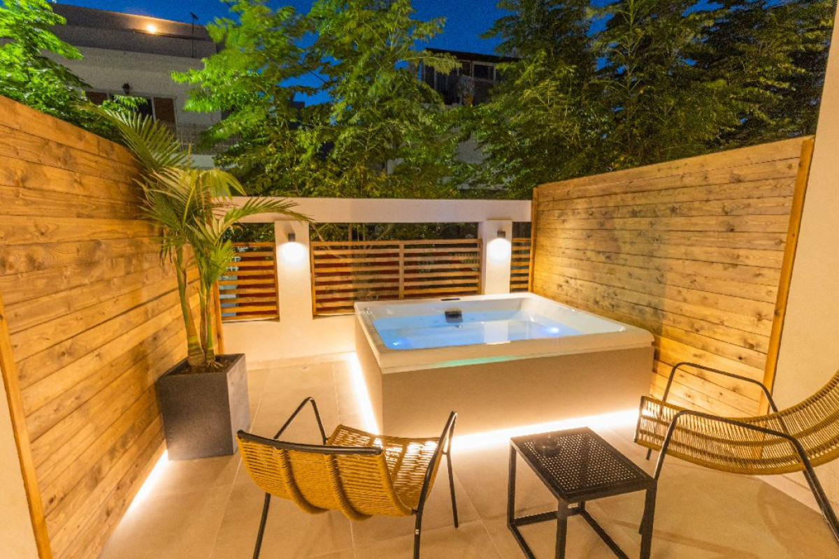 Cabana Blu Hotel and Suites