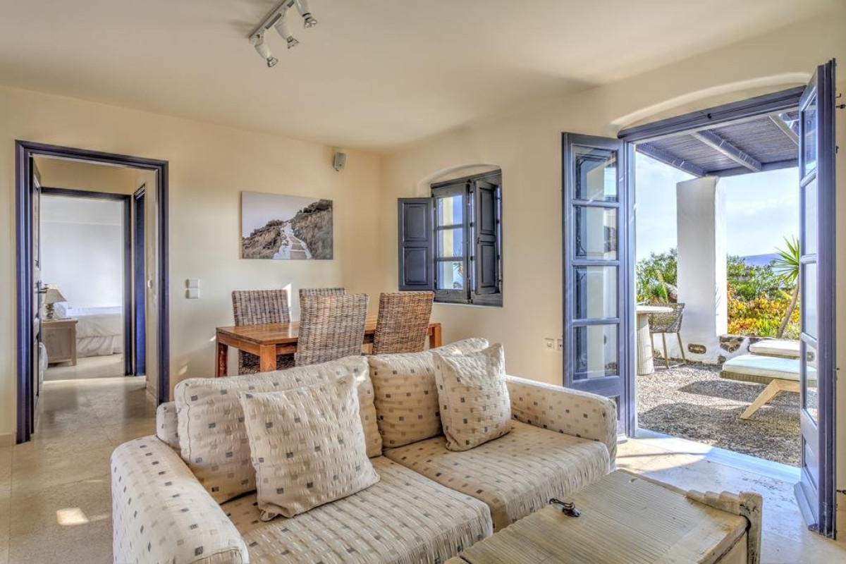 Vedema Resort (Megalochori - Santorini)