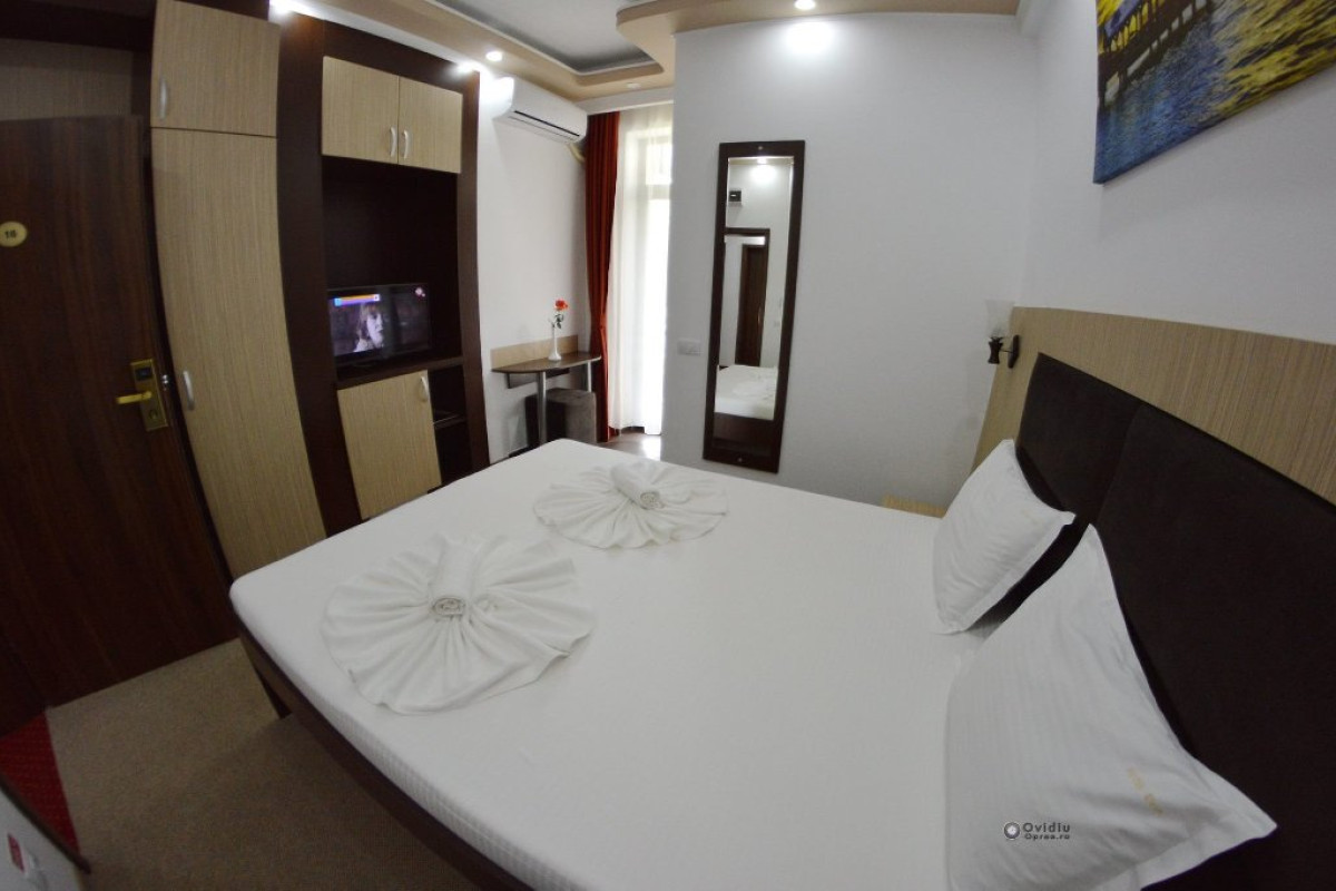 Complex Evia