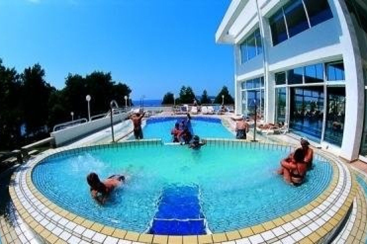 Hotel Brioni (Pula)