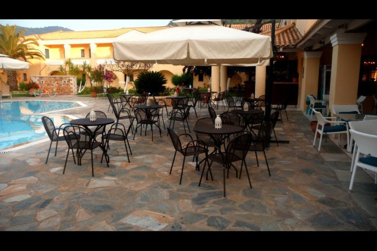 Karavostasi Beach Hotel (vechi)