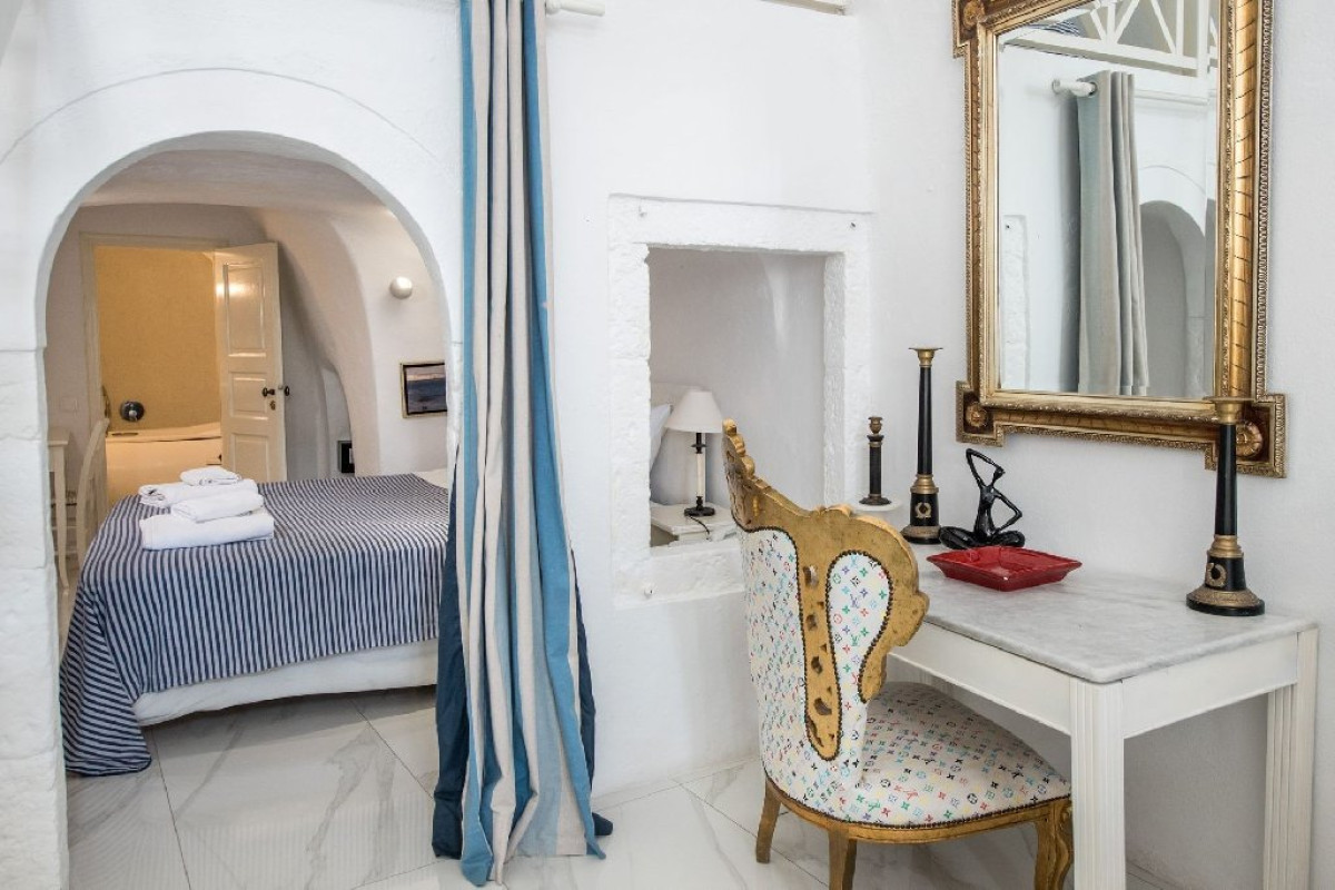 Alexander Villas (Imerovigli - Santorini)